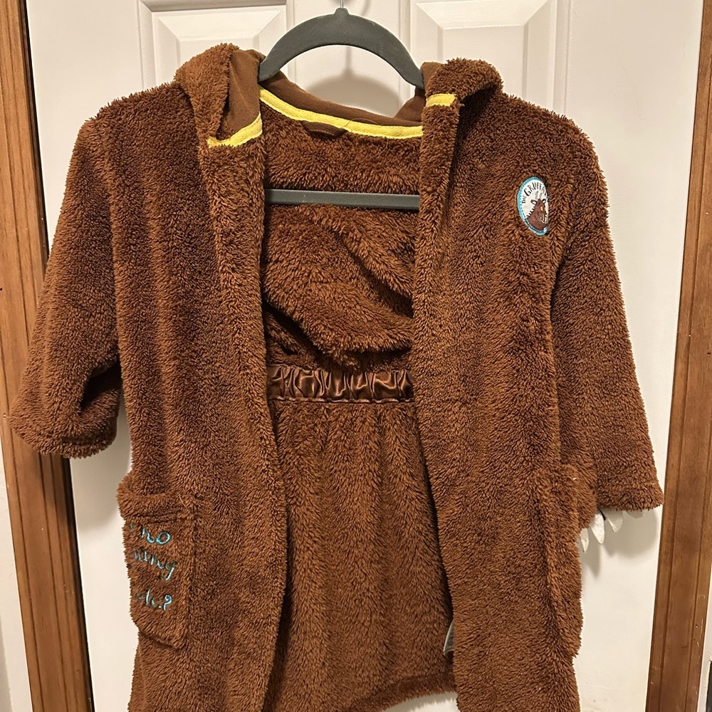 Gruffly Brown Fuzzy Hooded Robe